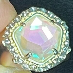 NWOT Daenerys brushed gold crystal and iridescent crystals ring SZ 7